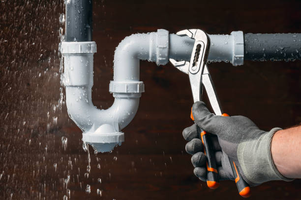 Professional Leak Detection technician working in Reardan, WA